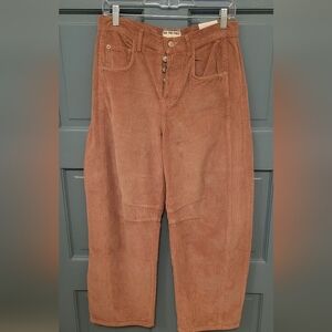NWT- FREE PEOPLE We The Free Good Luck Cord Barrels. Size 26.